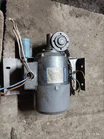 Motor s převodovkou pro grilování - 3