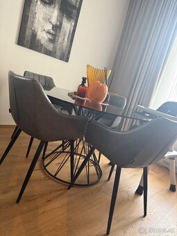 Prodám skleněný stůl + 4 židle jako sadu - 3