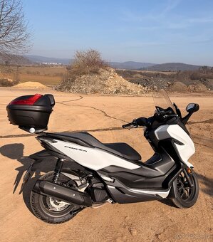 Honda Forza 125ccm - 3