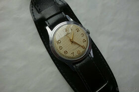Krásné zachovalé,staré funkční, mech. hodinky Kirovskije - 3