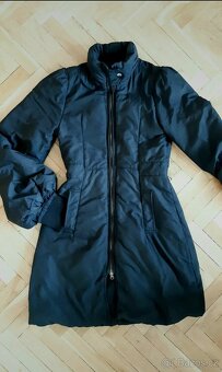 GUESS bunda, větrovka, černá vel. S - 3
