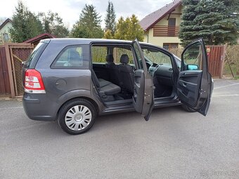 Benzínová Opel Zafira 1.8...7místné - 3