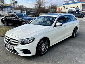 Mercedes-Benz Třídy E 400 4MATIC kombi - 3