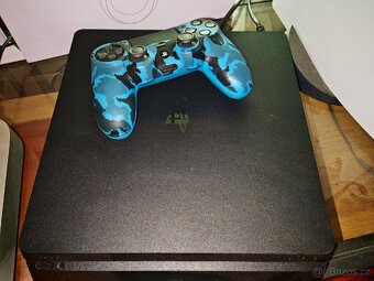 PlayStation 4 Slim 1 TB + hra zdarma + ovladač - 3