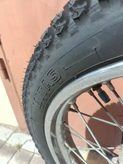 Kolo jawa 18 palců s pláštěm i duší - 3