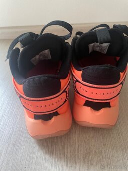 Boty Jordan 37,5 - 3
