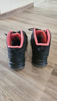 Adidas Terrex s technologií GORE-TEX, vel. 38 ⅔ (US 7) - 3