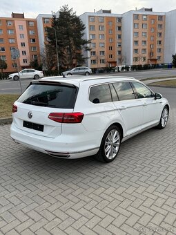 VW Passat 2.0 BI-TDI 176kw--4motion--Highline--DSG--194.000 - 3