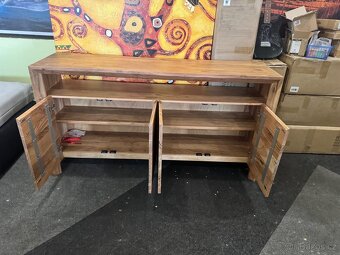 Krásná NOVÁ vysoká Komoda Assuan 173 cm dřevo Akát - 3