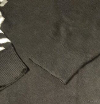 Dámské černý svetr se zebrou zn. edc - 3