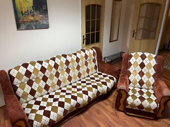 Prodám rozkládací gauč s dvěmi křesly - 3
