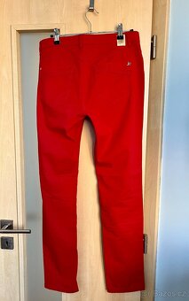 Dám. červené letní plátěné kalhoty, vel. 38, sleva 1.660 Kč - 3
