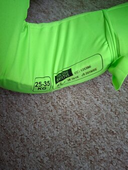 Vesta na plavání - 3