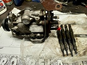 Ford transit 2.0di 62,74Kw r.v.2004  čerpadlo - 3