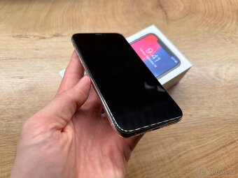 Apple iPhone XS 64GB - 3