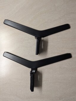 Sony KD43X85J, KD43X80J nohy stojanu - 3