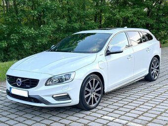 Volvo V60, 2.4 158 kW D6 AWD HYBRID R-DESIGN - 3