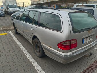 Mercedes Benz 270 cdi - 3