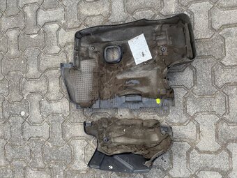 KRYT MOTORU M47 - 3