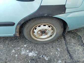 Hyundai Accent 1.3 - 3