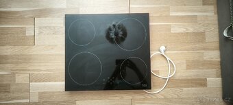 Indukční varná deska Amica, 220V - 3