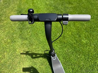 Elektrokoloběžka Ninebot KickScooter E2 - 3