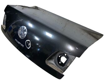 Páté dveře černá metalíza LR9V VW Phaeton 3D r.v. 2009 - 3