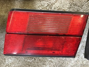 BMW E34 Hella zadní světla + třetí brzdové světlo - 3