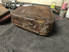 Jawa Perak, kastliky - 3