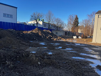 Zemina za odvoz cca 200-300 tun - 3