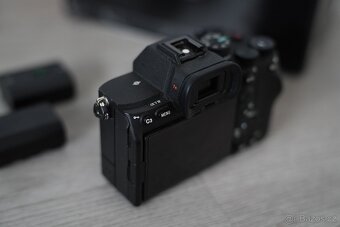 Sony Alpha A7 IV - 3