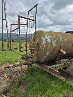 Cisterna na vodu 3500 l - napaječka - 3