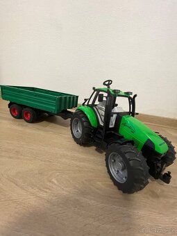 Bruder traktor s přívěsem - 3