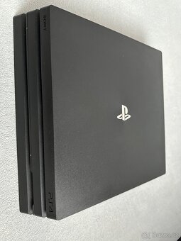 Playstation 4 Pro - 3