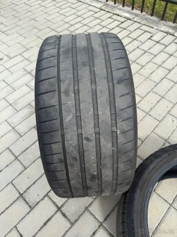 Bridgestone 275/35/r19 - 3