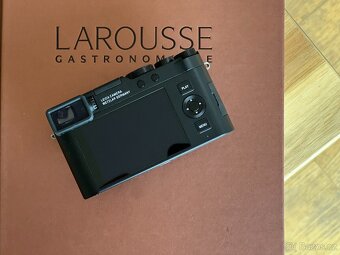 LEICA D-LUX 8 - 3