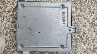 BMW e39 hifi zesilovač - 3