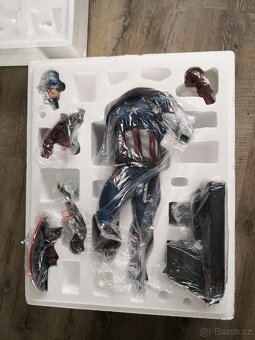 Socha Captain Amerika Sideshow 1/4 Exclusive - 3