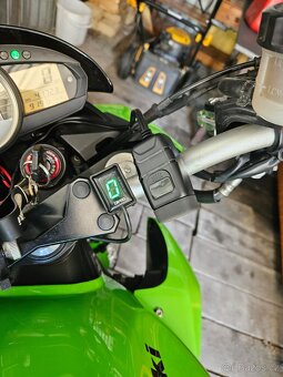 Kawasaki Z1000 - 3