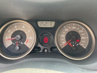 VÝJIMEČNÝ RENAULT MEGANE 2 SEDAN 1.6 16V 82KW BENZIN - 3