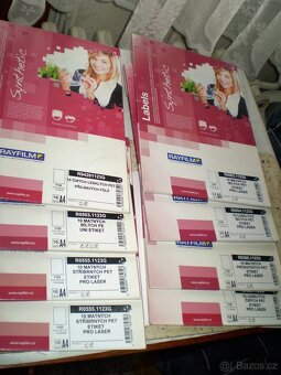 různé samolepící etikety (štítky) a papíry A4 - 3