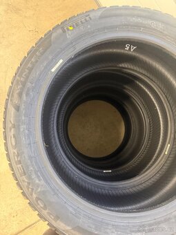 Pirelli 235/45R18 - 3