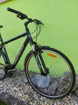 Značkové trekové kolo Merida Crossway 28"/21,5" - 3