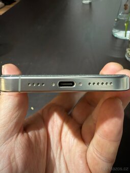 Apple iPhone 16 Pro Max 256 GB Přírodní Titan - 3
