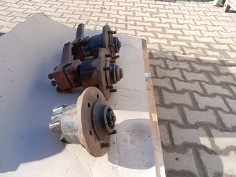 Zetor 7211 náboje - 3