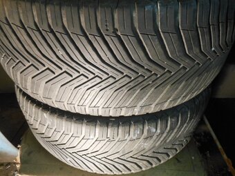 CELOROČNÍ PNEU MICHELIN 245/45R18 - 3