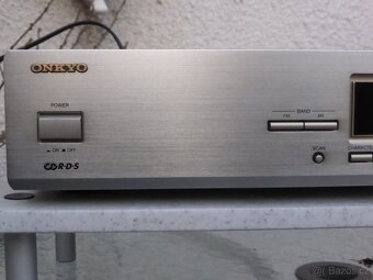 ONKYO T-4211 špičkový tuner s RDS, 30 předvoleb - 3