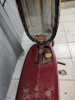 Jawa pionýr vínový - 3