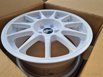 Prodám novou sadu ALU disků 16” – design RAYS – BÍLÉ | 5×100 - 3