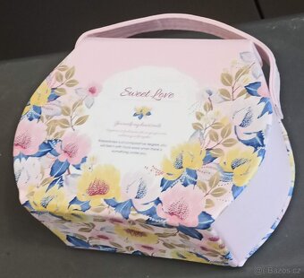 Malá šperkovnice růžová - prodám - 3